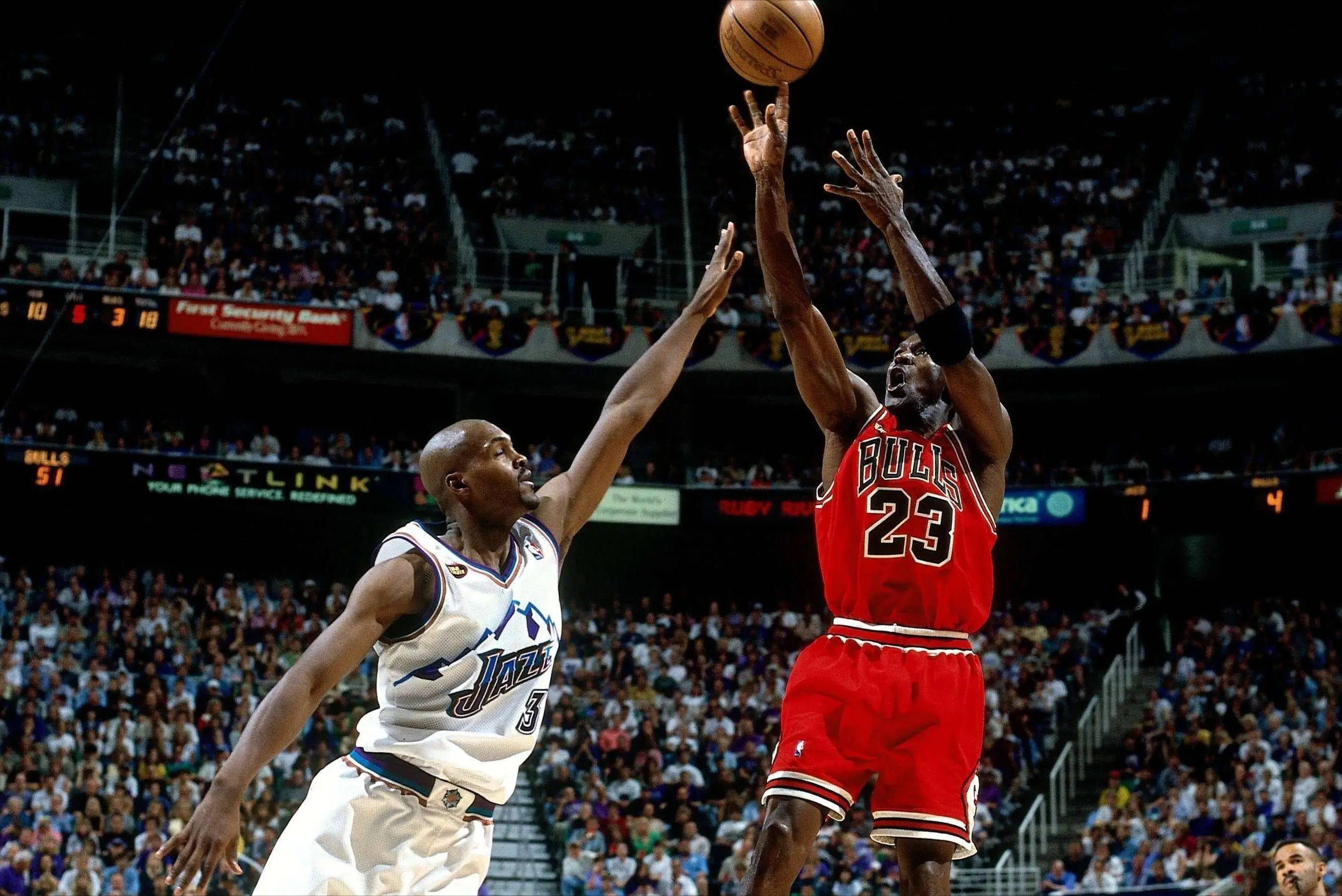 詹姆斯名人堂引荐人猜想：四位传奇候选，谁将为篮球帝王送上殿堂入场券？